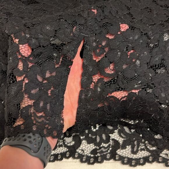 Beautiful H&M Black Lace Pencil Skirt - Picture 4 of 6